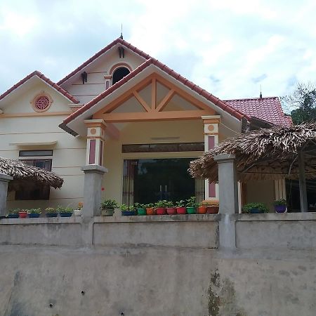 Thac Ba Family Homestay Ho To Eksteriør bilde